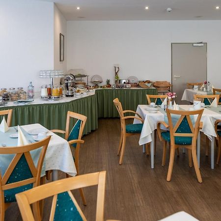 Hotel Am Stern Брюль Экстерьер фото