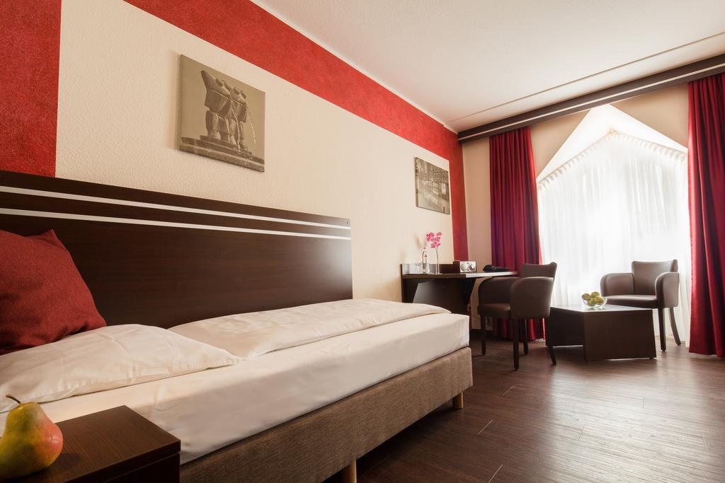 Hotel Am Stern Брюль Номер фото